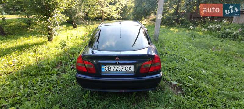 Лифтбек Mitsubishi Carisma 2000 в Нежине