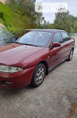 Ліфтбек Mitsubishi Carisma 1998 в Вараші