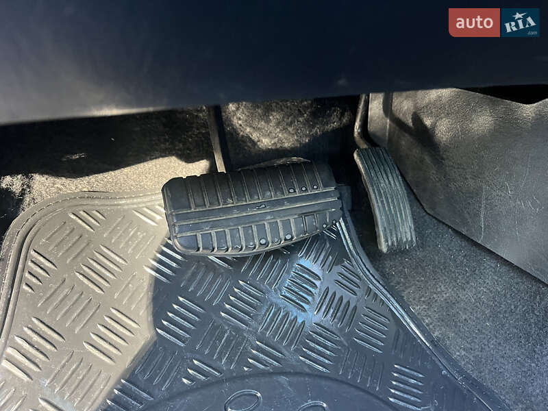 Лифтбек Mitsubishi Carisma 2003 в Дунаевцах фото 18 Лифтбек Mitsubishi Carisma 2003 в Дунаевцах