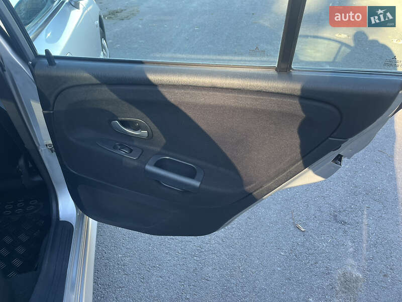 Лифтбек Mitsubishi Carisma 2003 в Дунаевцах фото 23 Лифтбек Mitsubishi Carisma 2003 в Дунаевцах