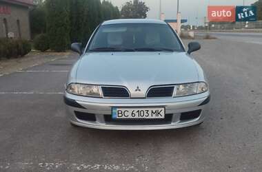 Лифтбек Mitsubishi Carisma 2001 в Дубно