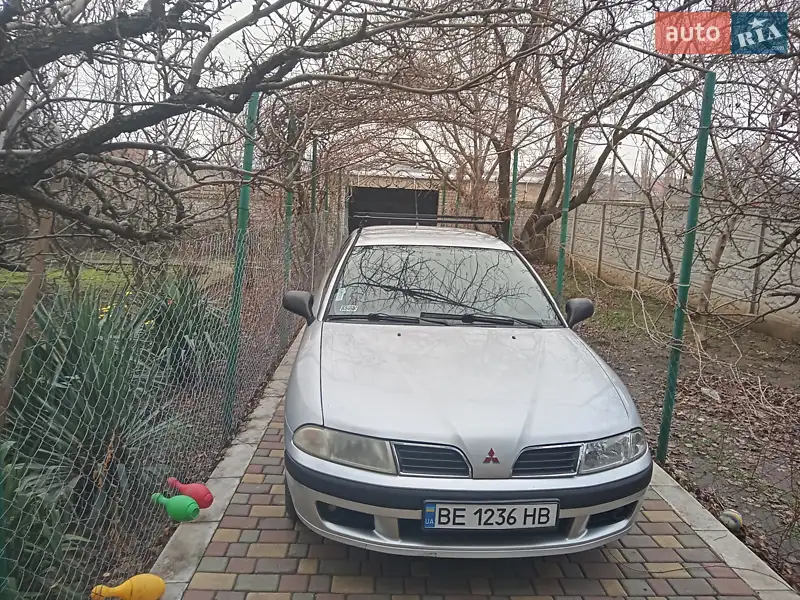 Mitsubishi Carisma 2000