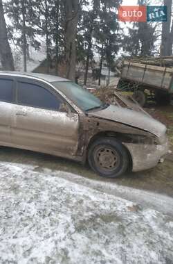 Седан Mitsubishi Carisma 1998 в Кицмани