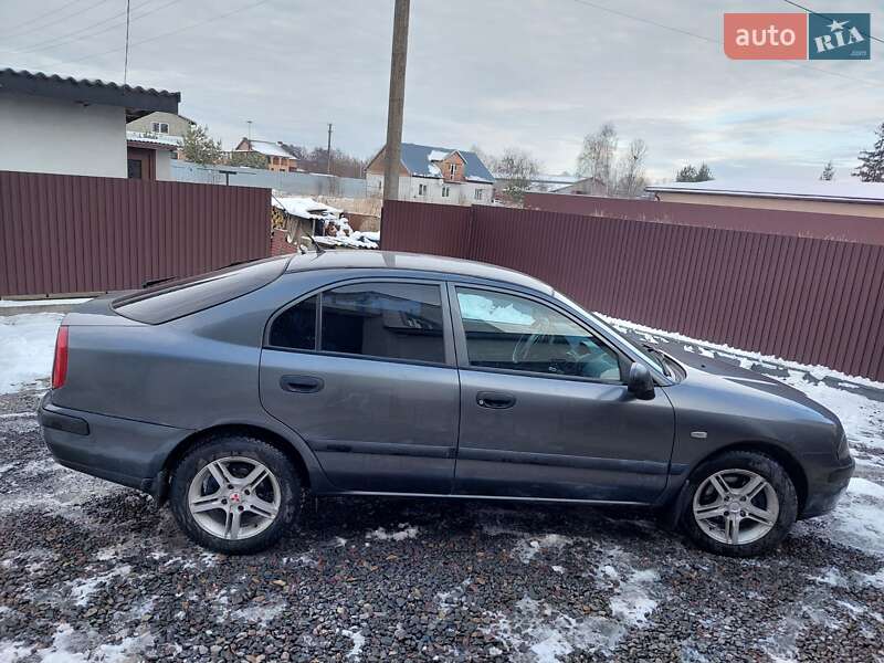 Ліфтбек Mitsubishi Carisma 2002 в 