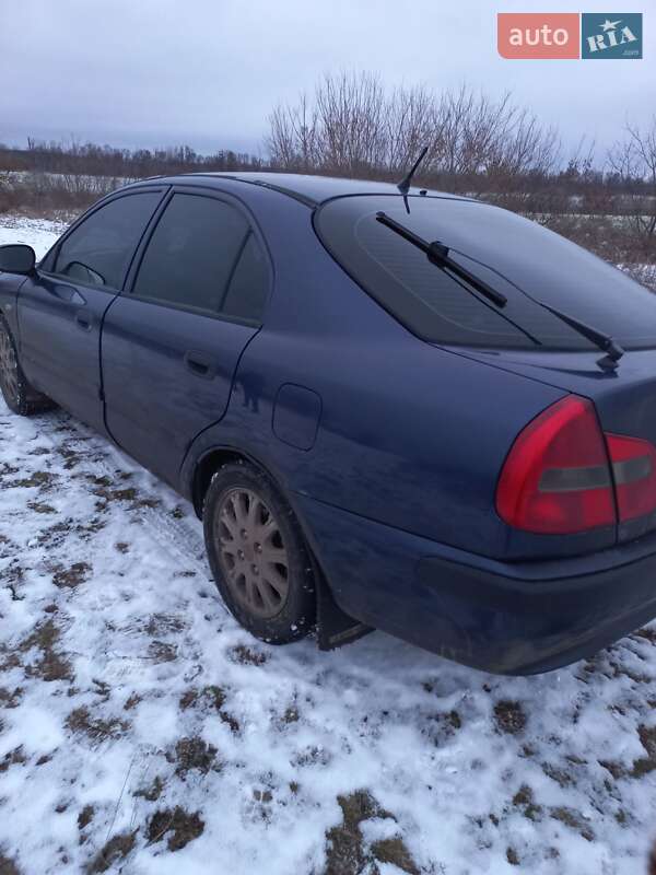 Седан Mitsubishi Carisma 2002 в Сумах