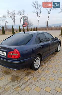 Ліфтбек Mitsubishi Carisma 2002 в Іршаві