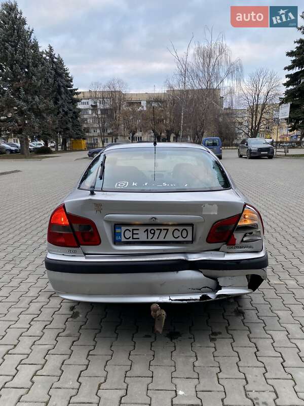 Лифтбек Mitsubishi Carisma 2001 в Кельменцах