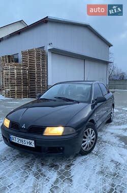 Седан Mitsubishi Carisma 2002 в Надвірній