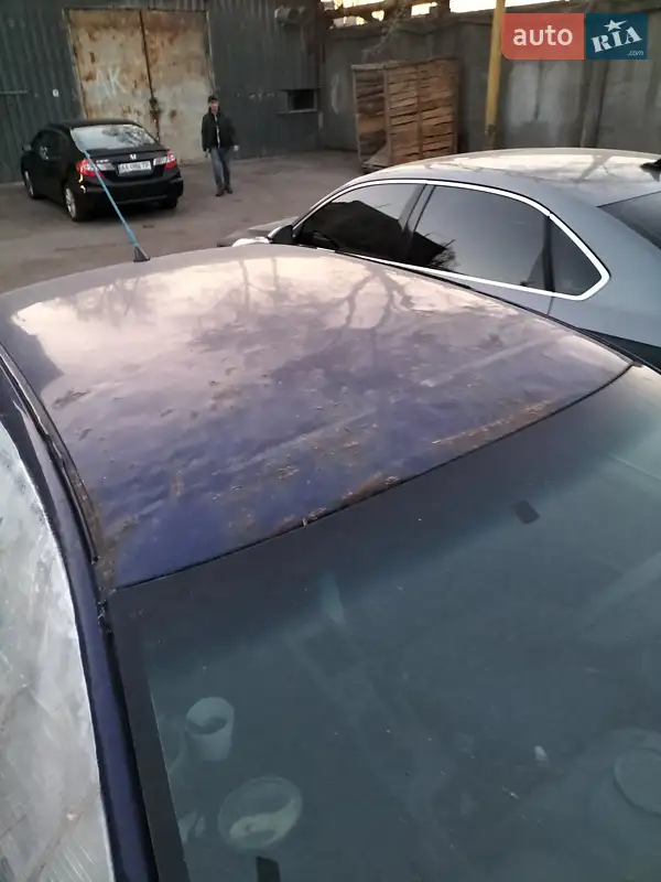 Mitsubishi Carisma 2003