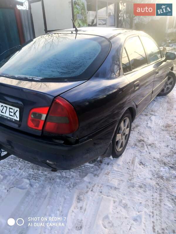 Ліфтбек Mitsubishi Carisma 2002 в Чернігові