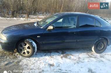 Лифтбек Mitsubishi Carisma 2002 в 