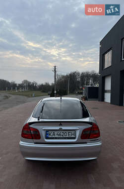 Лифтбек Mitsubishi Carisma 2003 в 