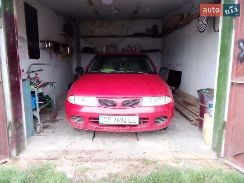 Лифтбек Mitsubishi Carisma 1998 в Черновцах