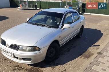 Седан Mitsubishi Carisma 2002 в Киеве