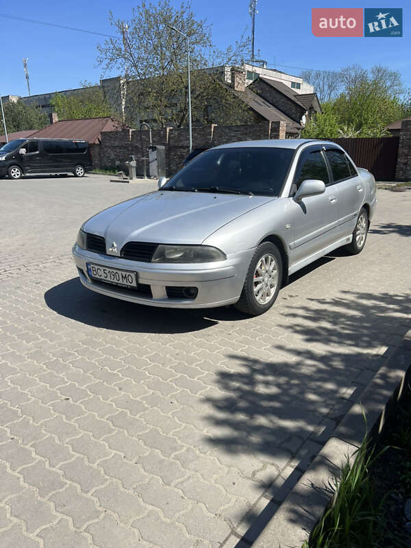 Mitsubishi Carisma 2003