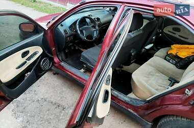 Ліфтбек Mitsubishi Carisma 1996 в 