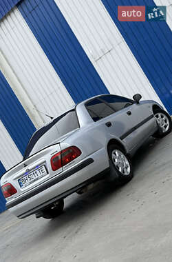 Седан Mitsubishi Carisma 1999 в 