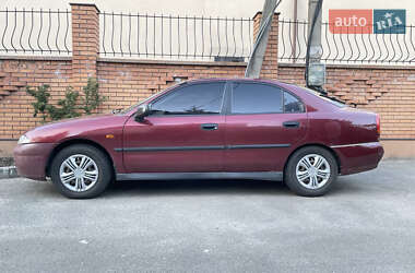 Ліфтбек Mitsubishi Carisma 1998 в Києві
