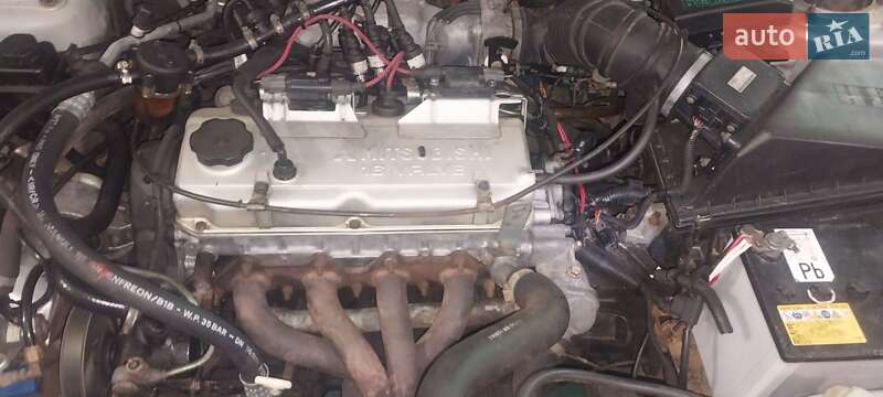 Седан Mitsubishi Carisma 1998 в 
