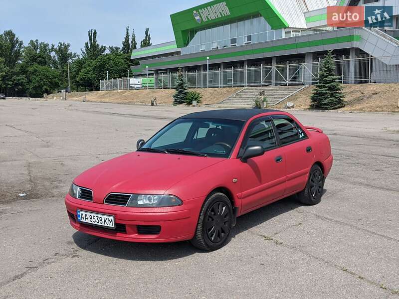 Седан Mitsubishi Carisma 2000 в 