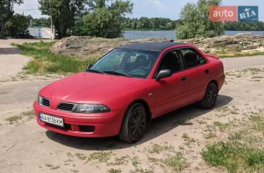 Седан Mitsubishi Carisma 2000 в 