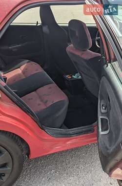 Седан Mitsubishi Carisma 2000 в 