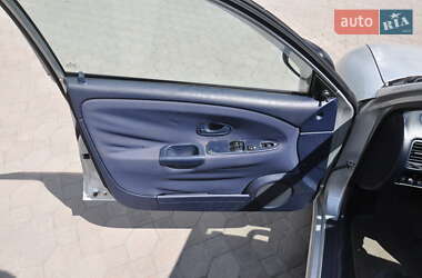 Лифтбек Mitsubishi Carisma 2000 в 