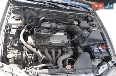 Лифтбек Mitsubishi Carisma 2000 в 