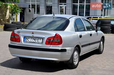 Лифтбек Mitsubishi Carisma 2000 в 