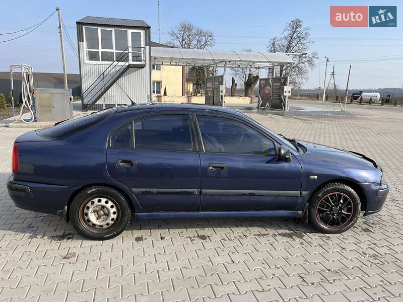 Mitsubishi Carisma 2002