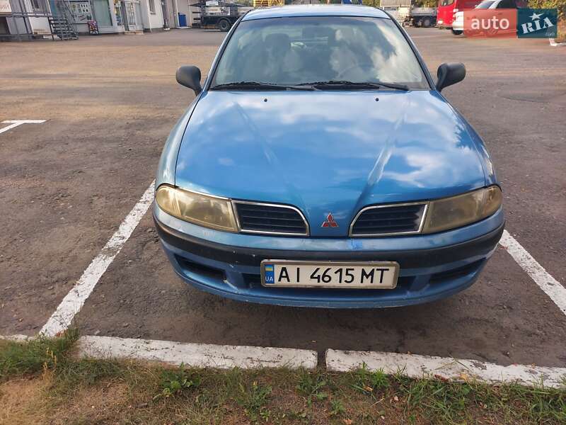Седан Mitsubishi Carisma 2000 в Киеве