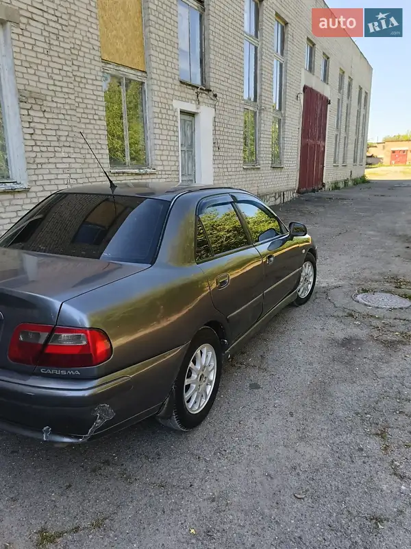 Mitsubishi Carisma 2003