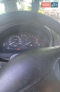Лифтбек Mitsubishi Carisma 1998 в 