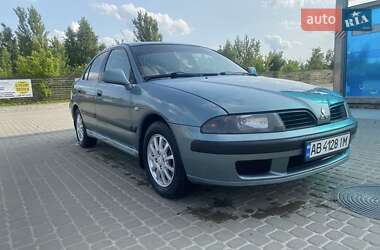 Седан Mitsubishi Carisma 2002 в Ладыжине