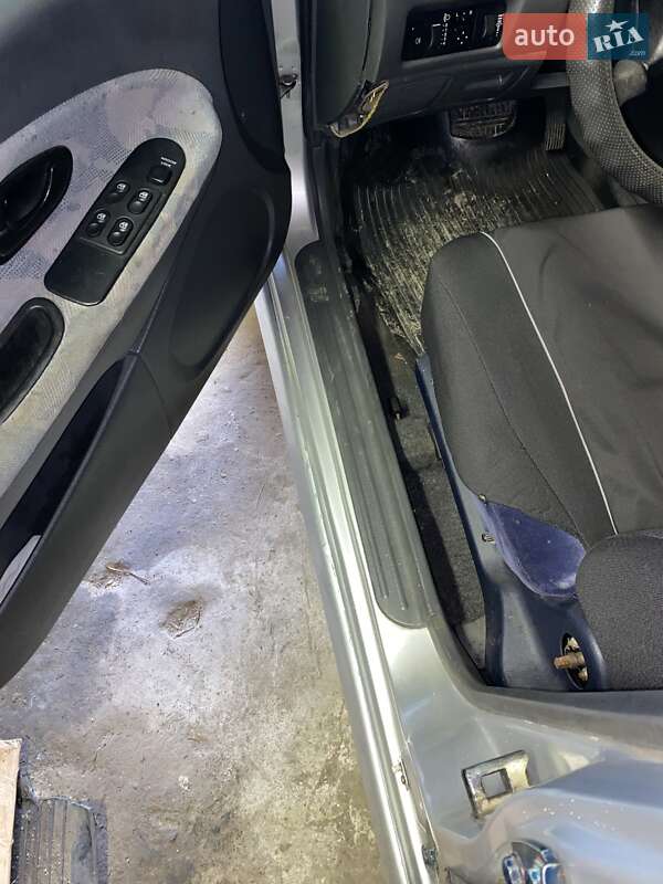 Ліфтбек Mitsubishi Carisma 1997 в Білій Церкві