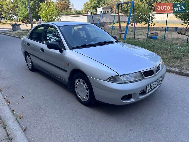 Mitsubishi Carisma 1999