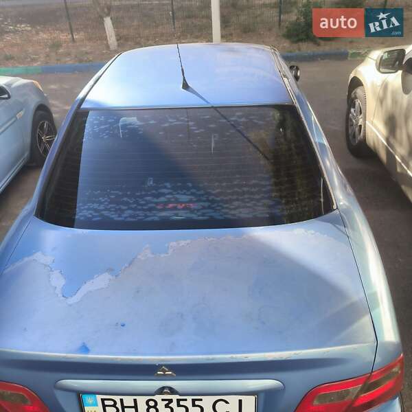 Седан Mitsubishi Carisma 2002 в Одесі