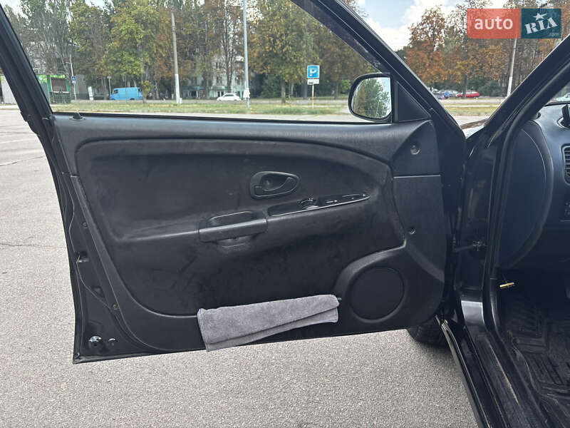 Седан Mitsubishi Carisma 2003 в Запорожье