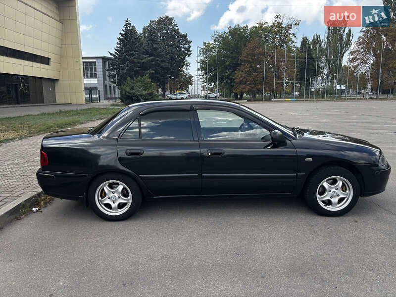 Седан Mitsubishi Carisma 2003 в Запорожье