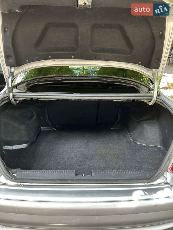 Седан Mitsubishi Carisma 1999 в Днепре