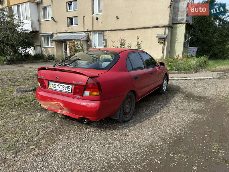 Лифтбек Mitsubishi Carisma 1996 в Иршаве