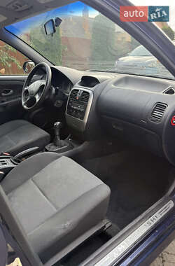 Седан Mitsubishi Carisma 2002 в Новому Розділі