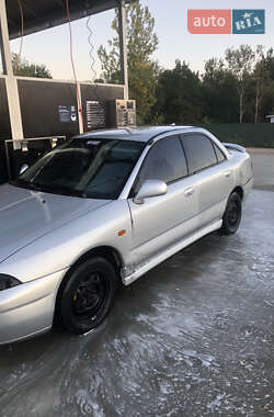 Седан Mitsubishi Carisma 1997 в 