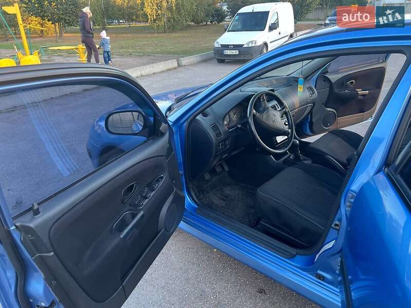 Ліфтбек Mitsubishi Carisma 2001 в Олександрії фото 8 Ліфтбек Mitsubishi Carisma 2001 в Олександрії