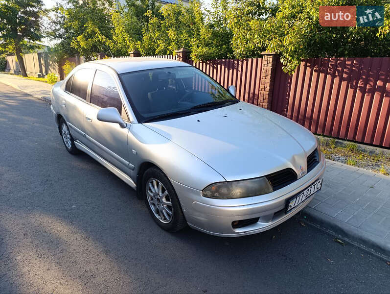 Mitsubishi Carisma 2003