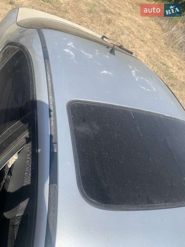 Ліфтбек Mitsubishi Carisma 2002 в Дніпрі