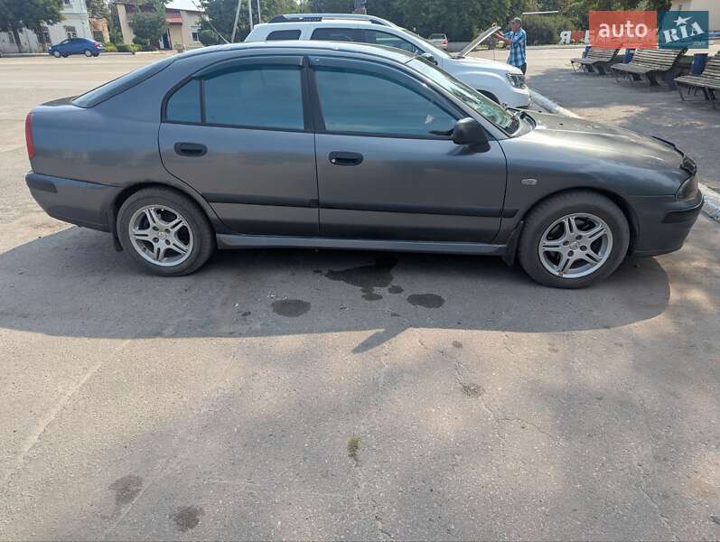 Ліфтбек Mitsubishi Carisma 2002 в Ізюмі