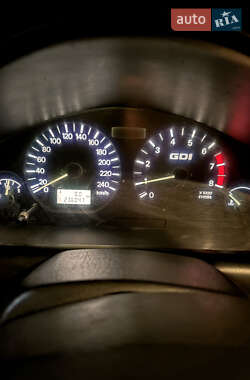 Седан Mitsubishi Carisma 2003 в  фото 3 Седан Mitsubishi Carisma 2003 в