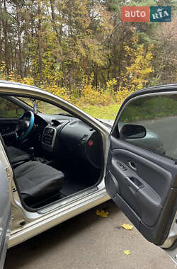 Седан Mitsubishi Carisma 2002 в 