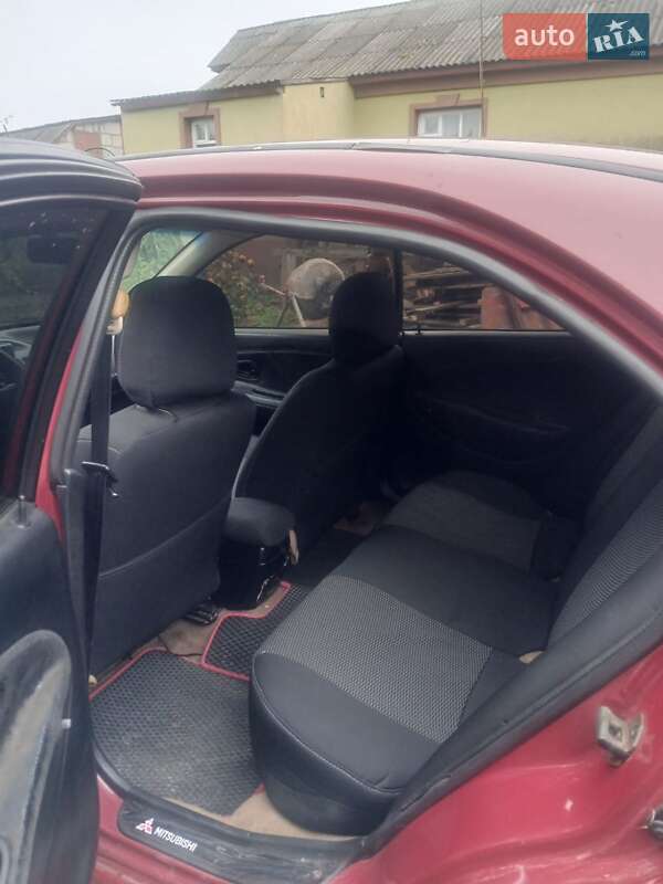 Ліфтбек Mitsubishi Carisma 1996 в Кролевці фото 4 Ліфтбек Mitsubishi Carisma 1996 в Кролевці